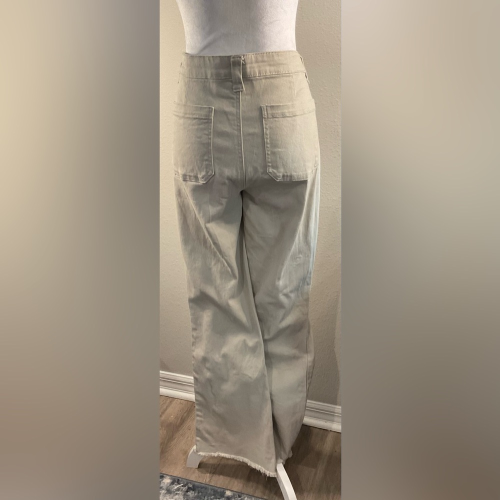 Celebrity Pink REgeneration Beige Patch Pocket Jeans - Picture 6 of 9
